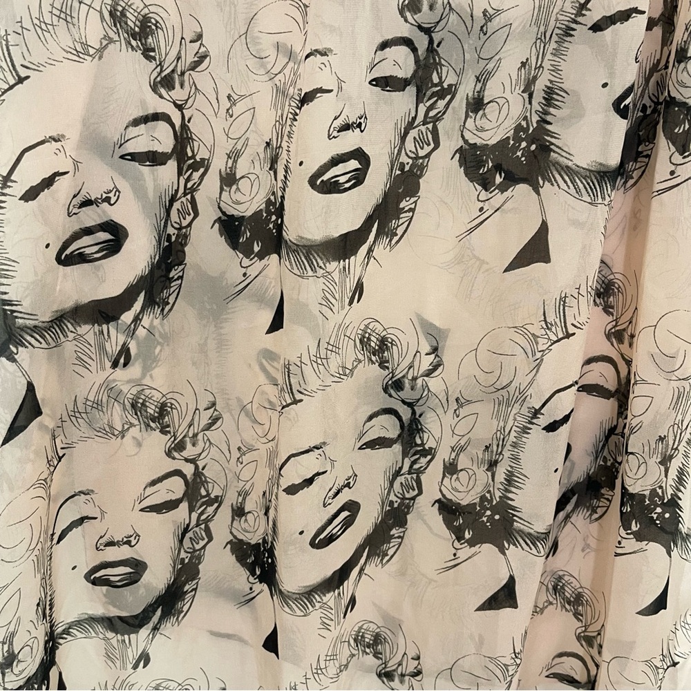 Marilyn Monroe Graphic Print Scarf